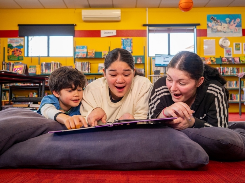 Roslyn Library P2522465 September 25 2023 small