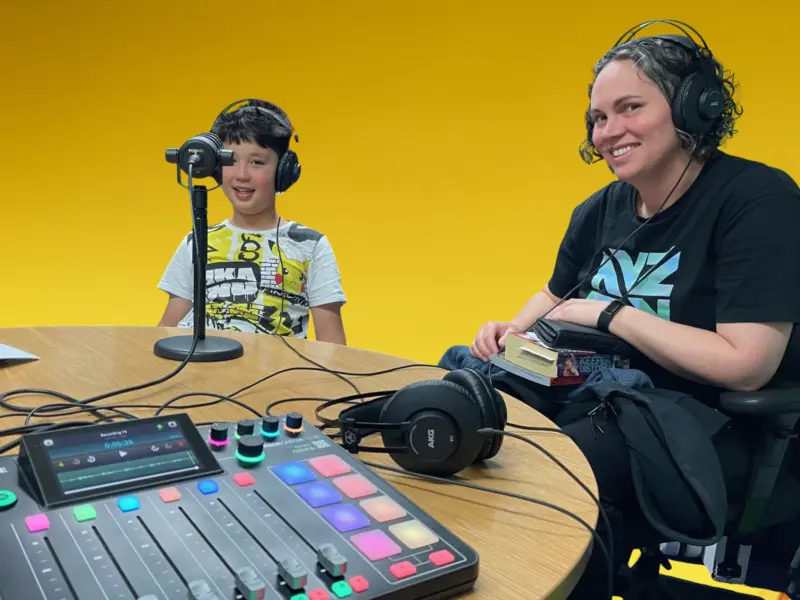 Tomas recording audiobook 2025