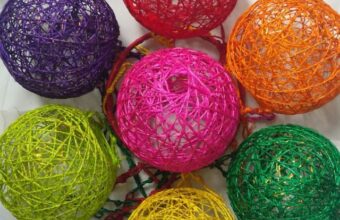 Decorative string balls