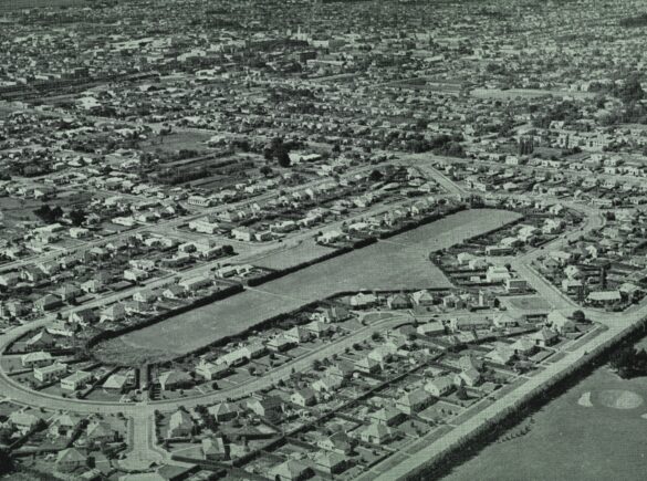 2026 04 08 Savage Crescent Walk