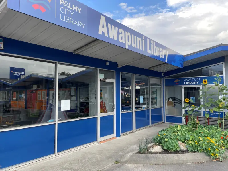 Awapuni large 1